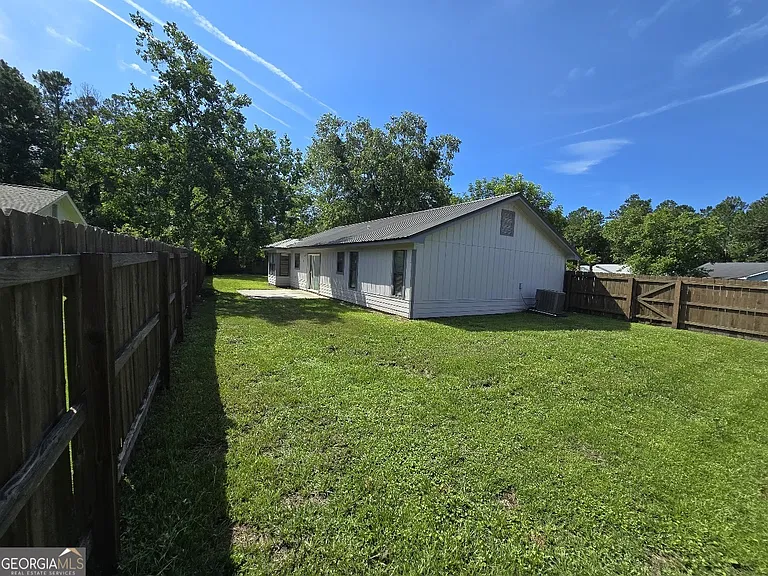 1001 Regal Rd — Photo 46