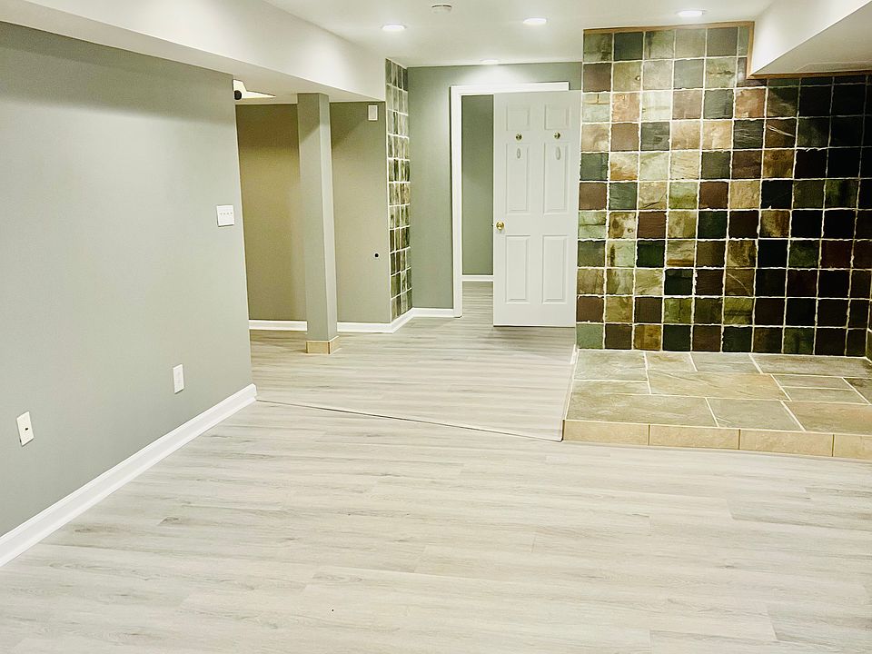 1st image of 14 Carpenter Pl Floor 1