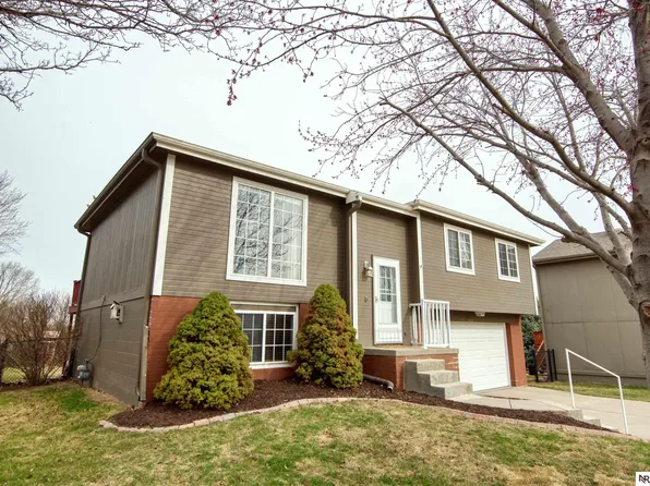 6462 N 113th Cir, Omaha, NE 68164