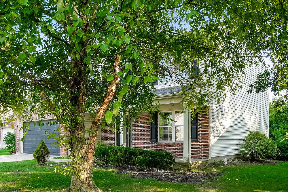 4 bed, 2.5 bath, 2290 sqft, $2,315 — Photo 4