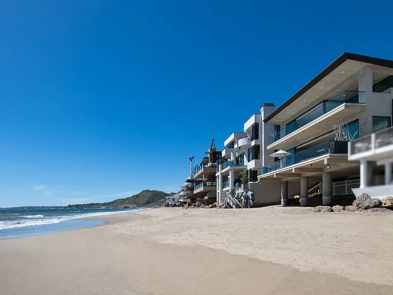 25250 Malibu Rd — Photo 26