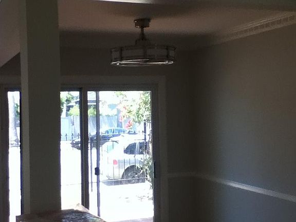 4th image of 2415 Abbot Kinney Blvd