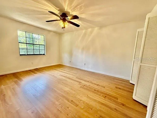 860 N Kansas Ave — Photo 12