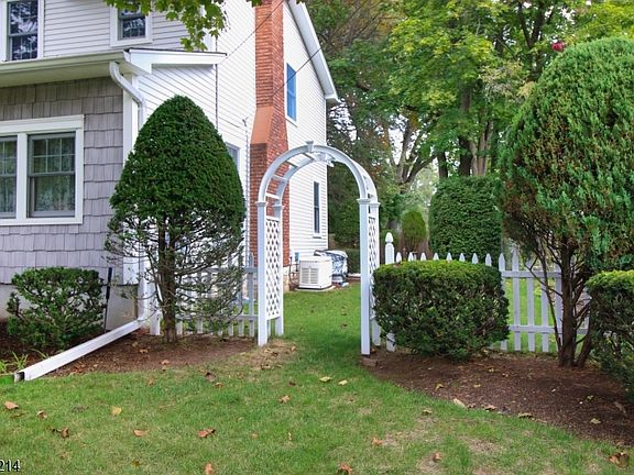 2nd image of 314 Knickerbocker Rd