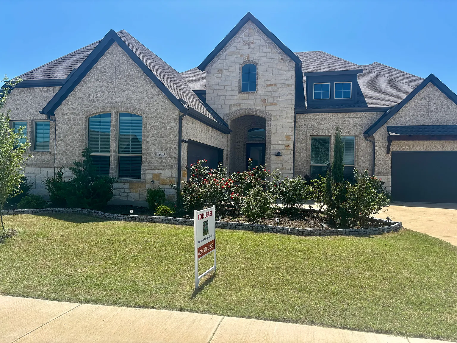 4 bed, 3.5 bath, 3438 sqft, $4,395 — Photo 1