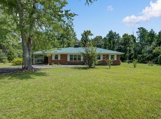 8 Greenhouse Rd, Kingstree, SC 29556