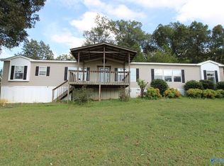 920 Nesmith Rd, Guntersville, AL 35976