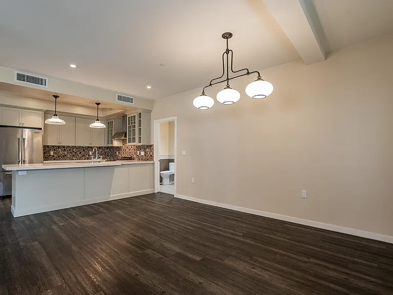 959 S Ash Ave #1002 — Photo 7