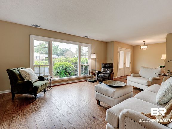 4th image of 607 Hancock Rd