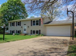 22 Barberry Dr, Osceola, IN 46561