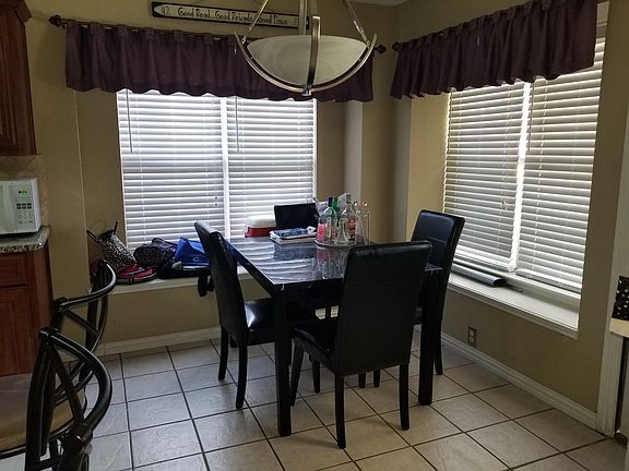 5th image of 1008 Carlisle Dr