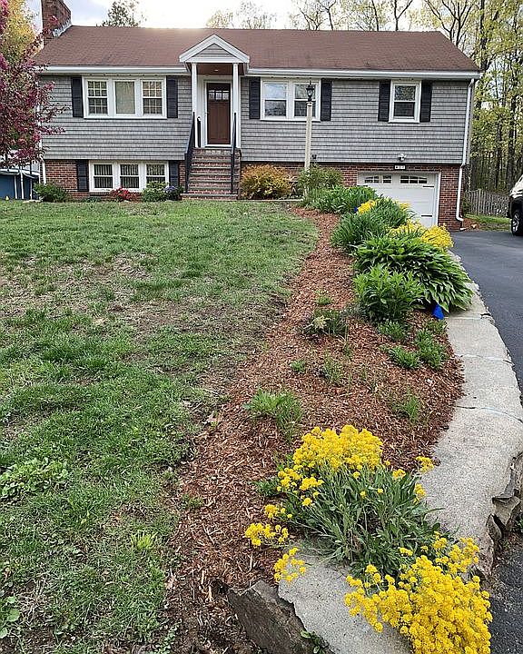 2nd image of 11 Bailey Ln
