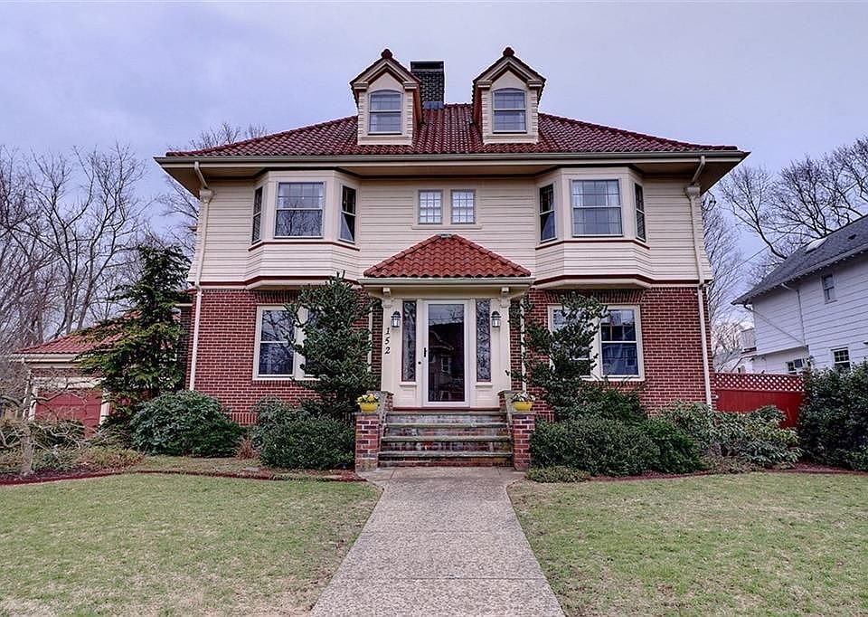 1st image of 152 Columbia Ave