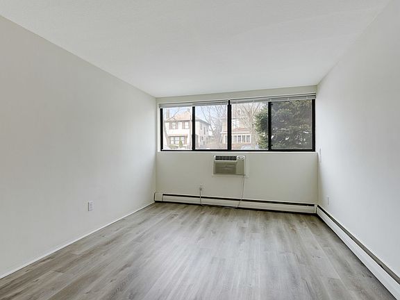 2nd image of 3135 Dupont Ave S APT 2