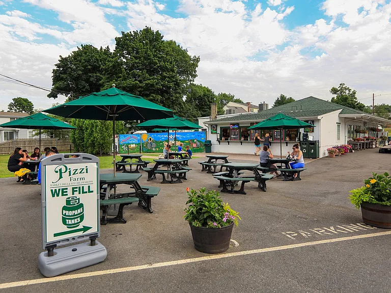 Pizzi Farms - what neighborhood is complete without their local ice cream stand?
