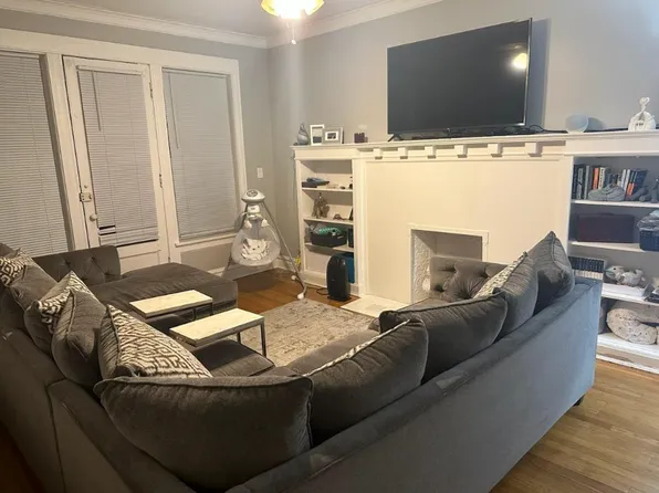 656 E 51st St, Chicago, IL