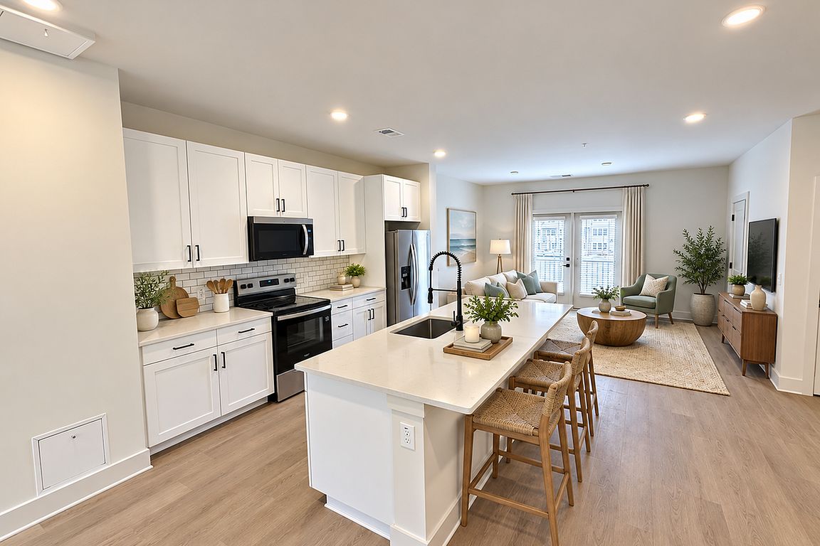 Ingleside LivingRoom_Kitchen