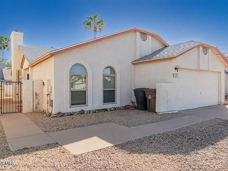 8759 W Grovers Ave — Photo 23