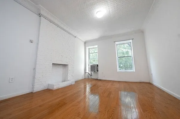 Rented by REAL New York | media 1