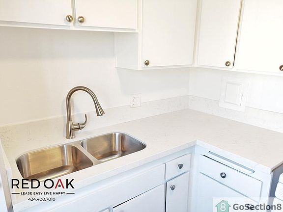 5th image of 1004 W 65th St APT 4