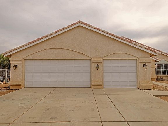 3rd image of 14713 Mesquite St