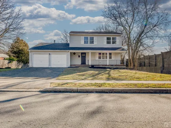 61 Old Stage Rd, Spotswood, NJ 08884