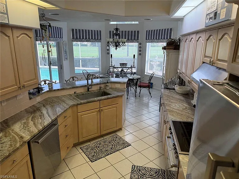 13781 Tonbridge Ct — Photo 9