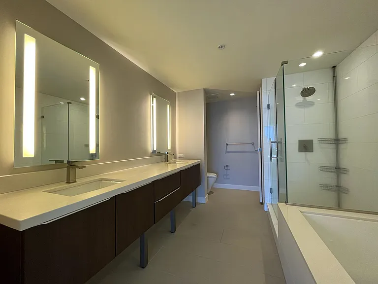888 Kapiolani Blvd — Photo 5