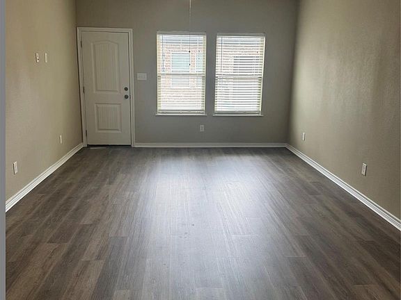 3rd image of 312-2 N Ormsby St #314