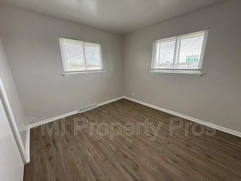 7701 W Hampton Ave #6 — Photo 10