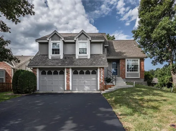 12560 W 82nd Ter, Lenexa, KS 66215