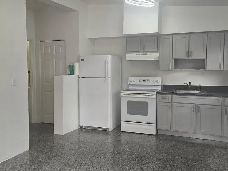 600 Creel St #608 — Photo 3