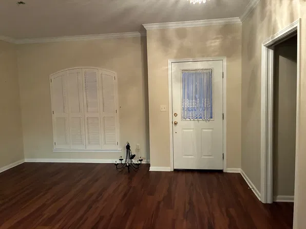 4232 Holly Hill Ct, Lake Charles, LA 70605