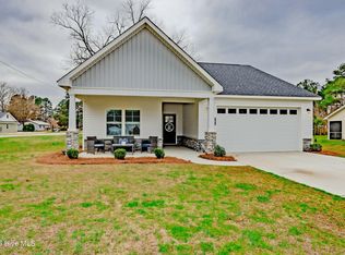 107 Lacarol Street, Rose Hill, NC 28458