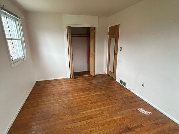 45 Center St