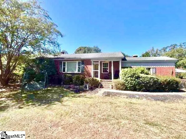 109 Woodfield Ave, Fountain Inn, SC 29644