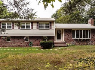 12 Forest Ln, Manchester, MA 01944