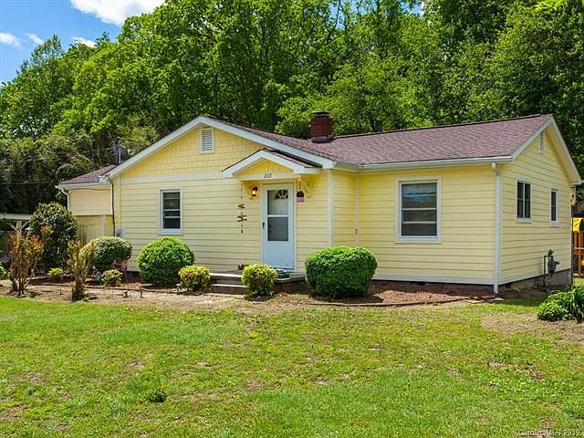 1st image of 2117 Somerset Dr