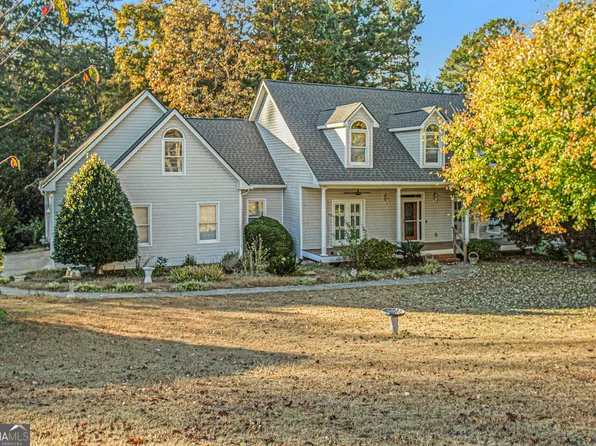 1075 Windridge Dr, Loganville, GA 30052