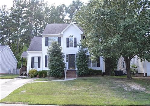 1st image of 4 Drummond Ct