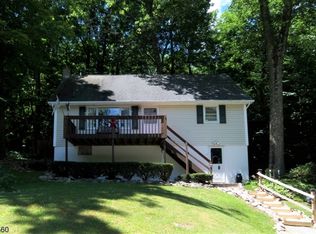 531 Muscoda Rd, Highland Lakes, NJ 07422