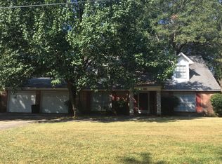 3267 Bienville Dr, Jackson, MS 39212
