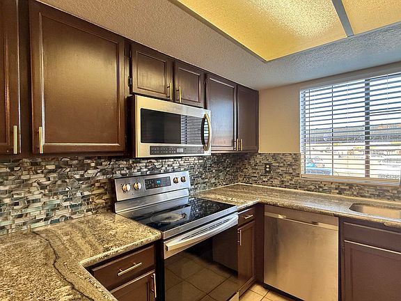 4th image of 1905 E UNIVERSITY Drive #124