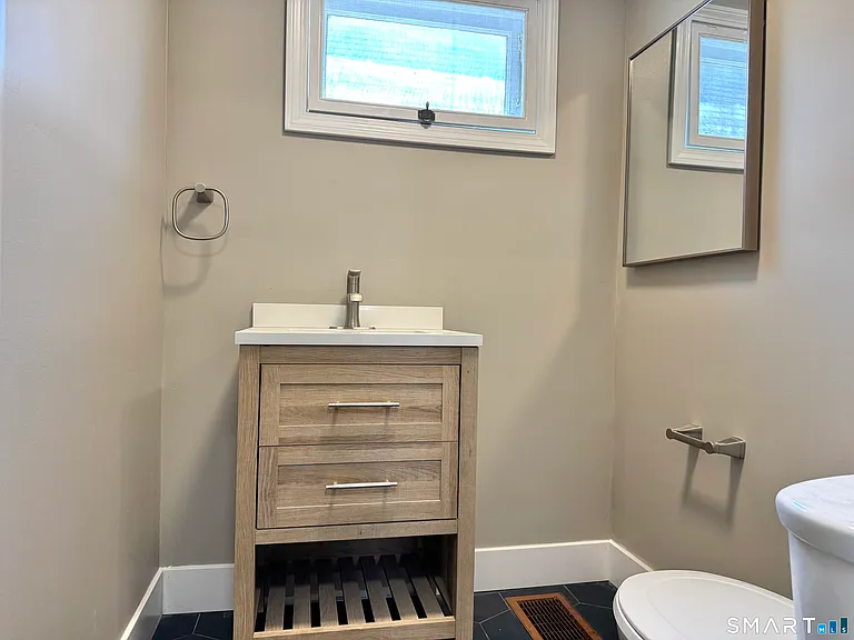 251 Edwards St #2 — Photo 7