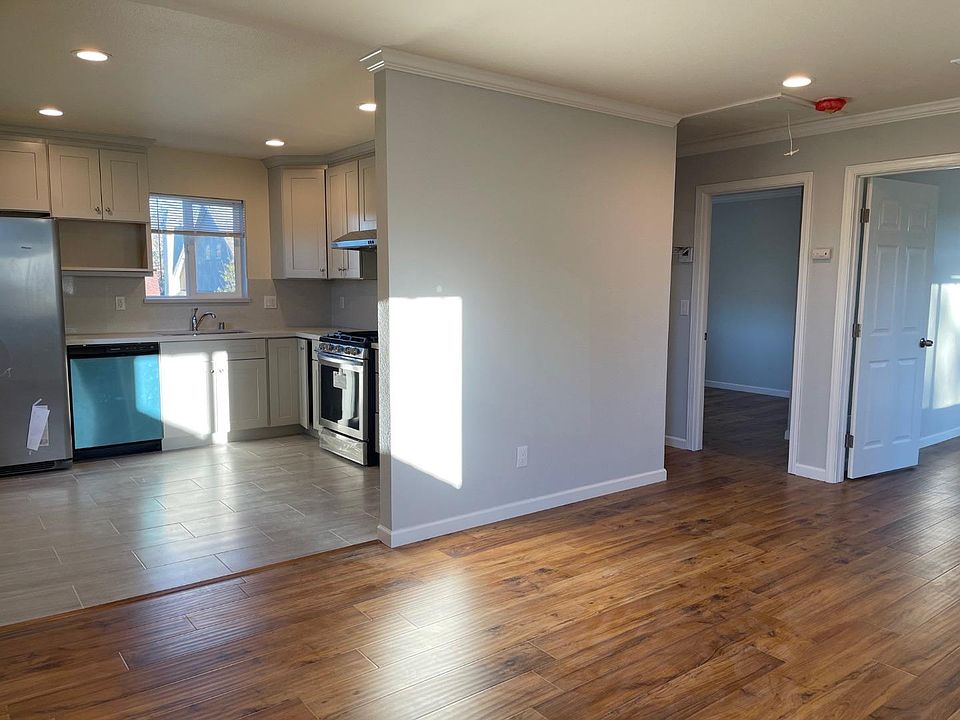 1st image of 454 N 21st St Unit 2