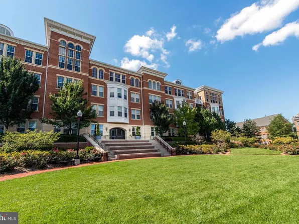 400 Cameron Station Blvd APT 202, Alexandria, VA 22304