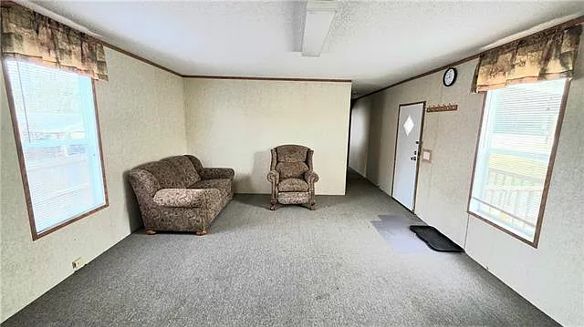 3 bed, 2.0 bath, 1280 sqft, $1,800 — Photo 3