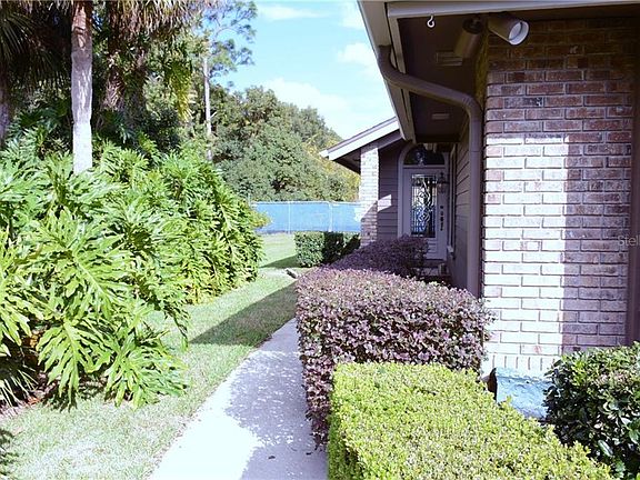 3rd image of 319 W Sabal Palm Pl