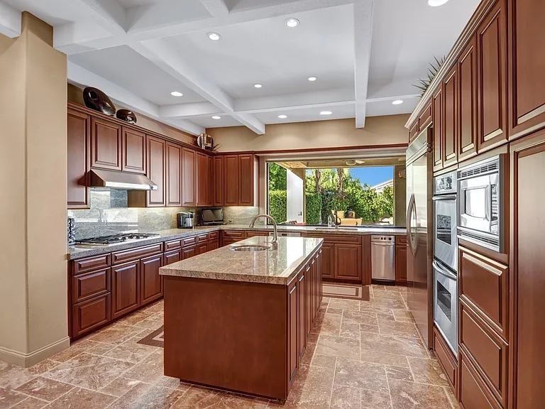 75651 McLachlin Cir — Photo 11