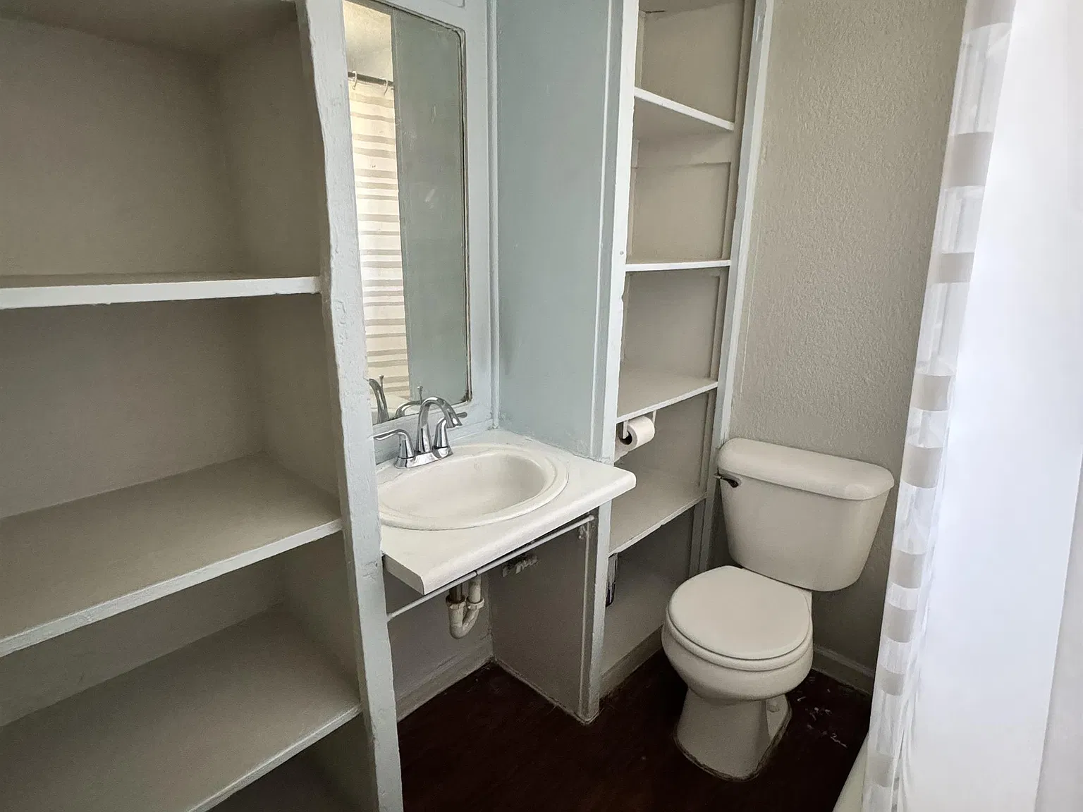 512 W Fillmore St — Photo 3